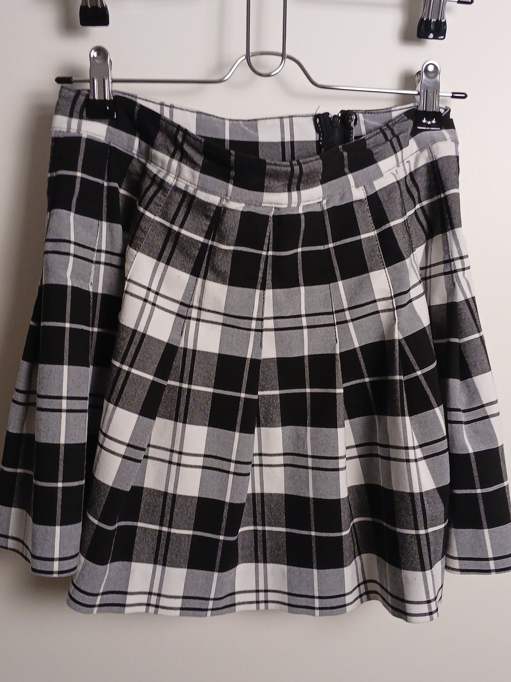 Love Tree Black & White Plaid Skater Skirt